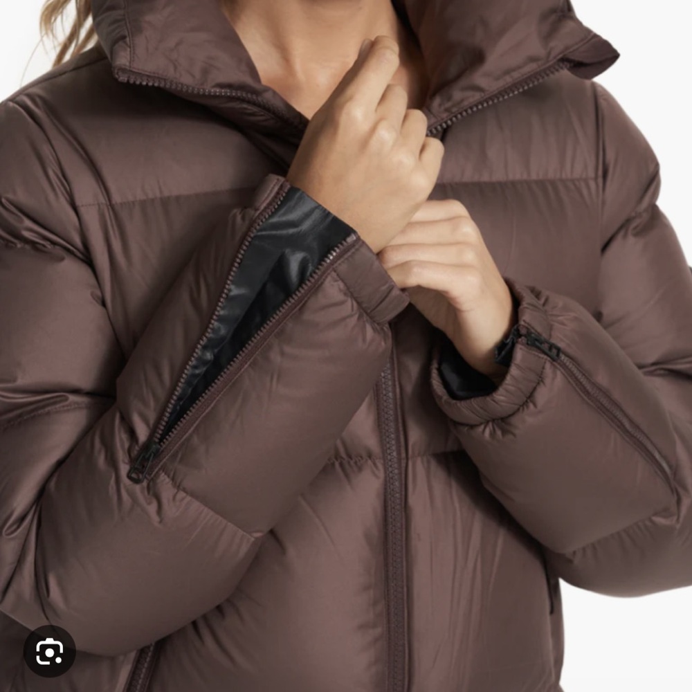 Vuori XS Hillside Down Puffer Jacket women’s - Picture 5 of 10